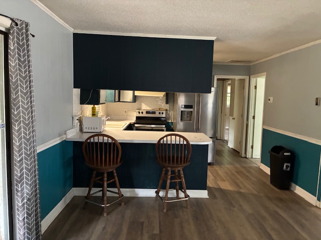 Kitchen bar and dining area