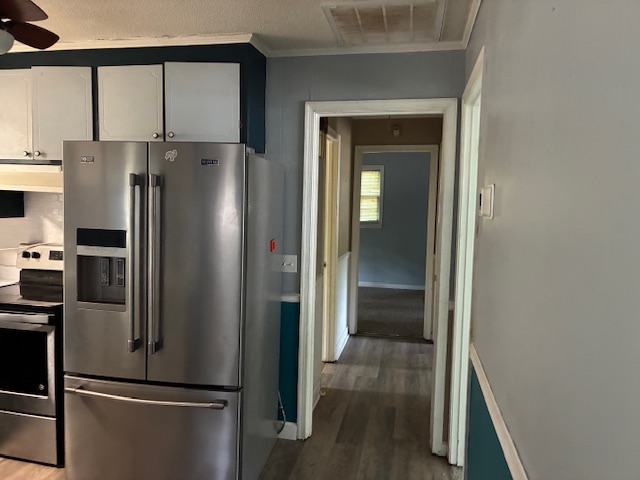 Kitchen hallway view